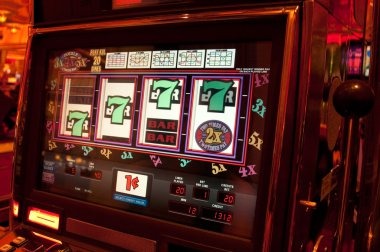 The Dog House live dealer table at licin with professional croupier and HD camera setup